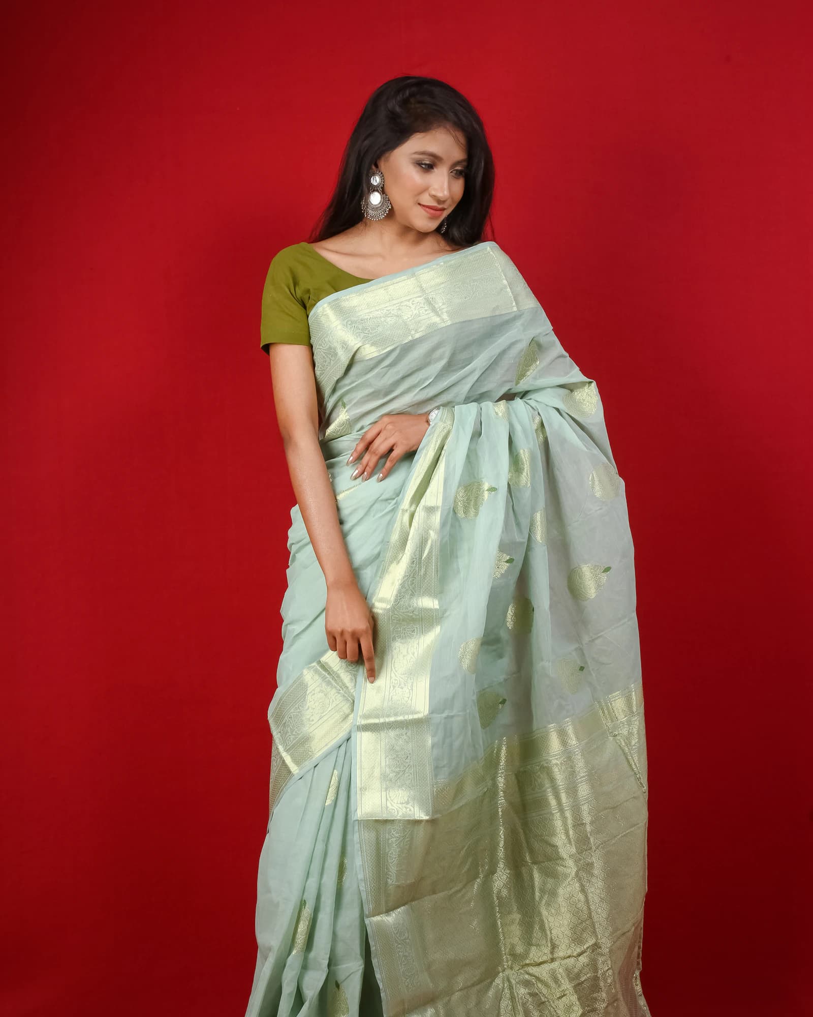 Mehr Festive Sharara, Festive Sharara